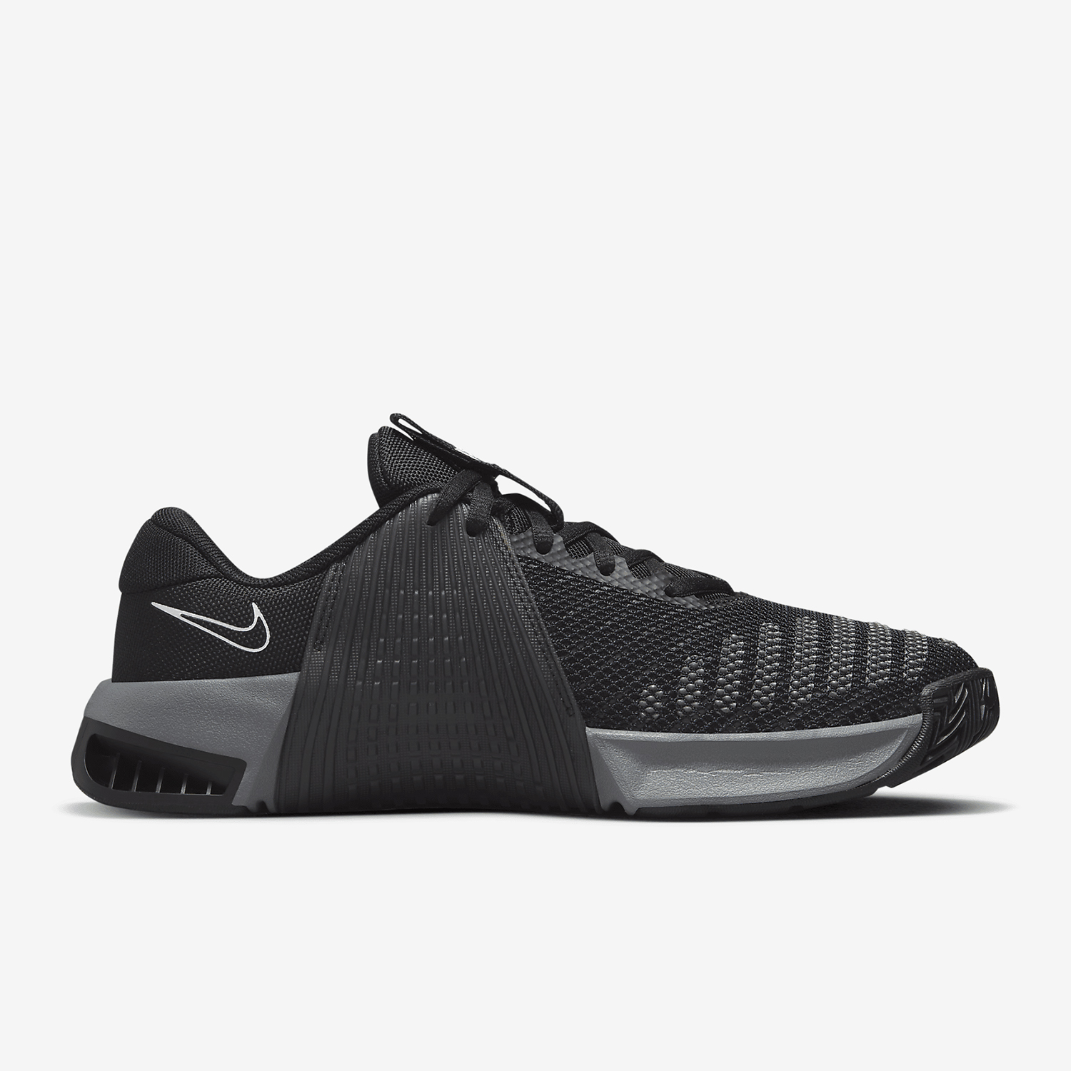 حذاء رياضي نسائي أصلي من نايكي - مراجعة Nike Shoes Metcon 9 وسعره